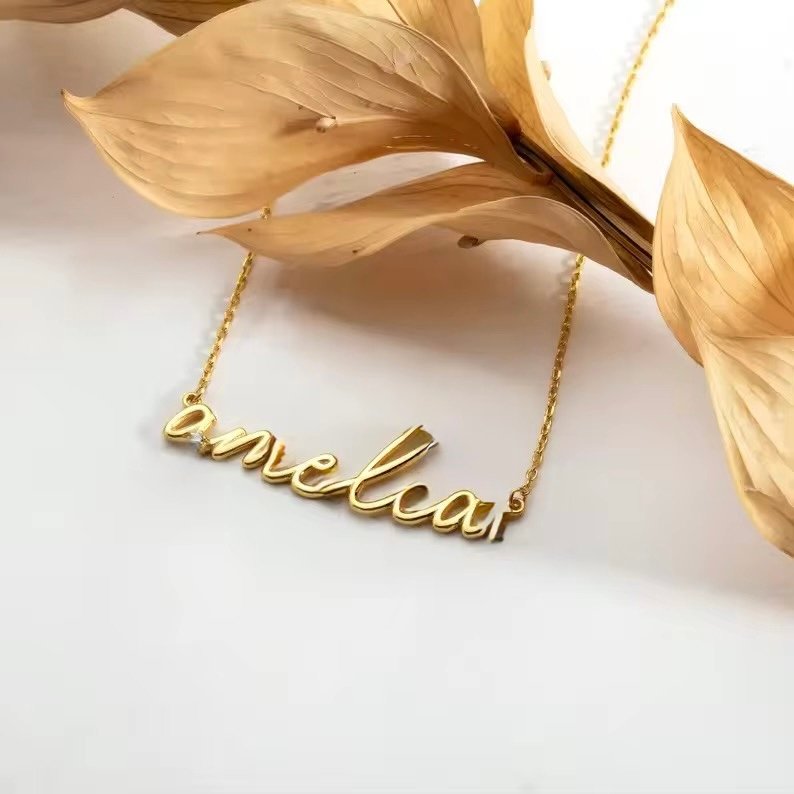 simple name necklace